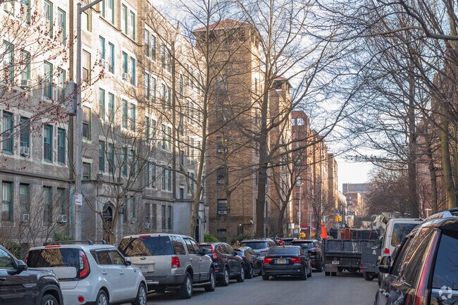 Foto del edificio - 3536 80th St