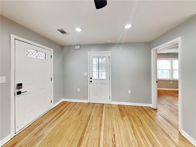 Foto del edificio - 1770 Springview Rd NW