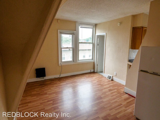 Building Photo - 4717 Longshore Ave