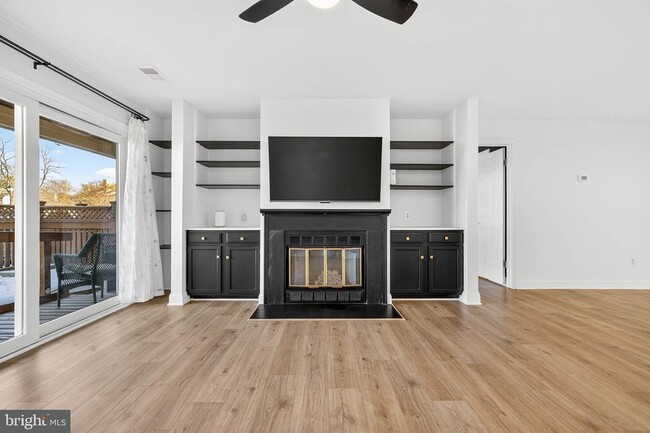 Foto del edificio - 6910 Sandra Marie Cir