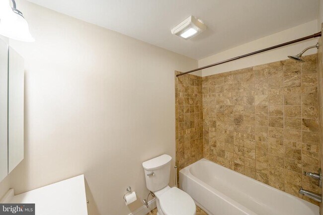 Foto del edificio - 340 W Gay St