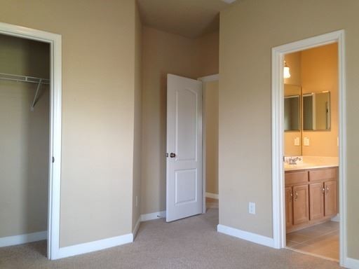Building Photo - 4 br, 3.5 bath House - 1547 HANKS AVE