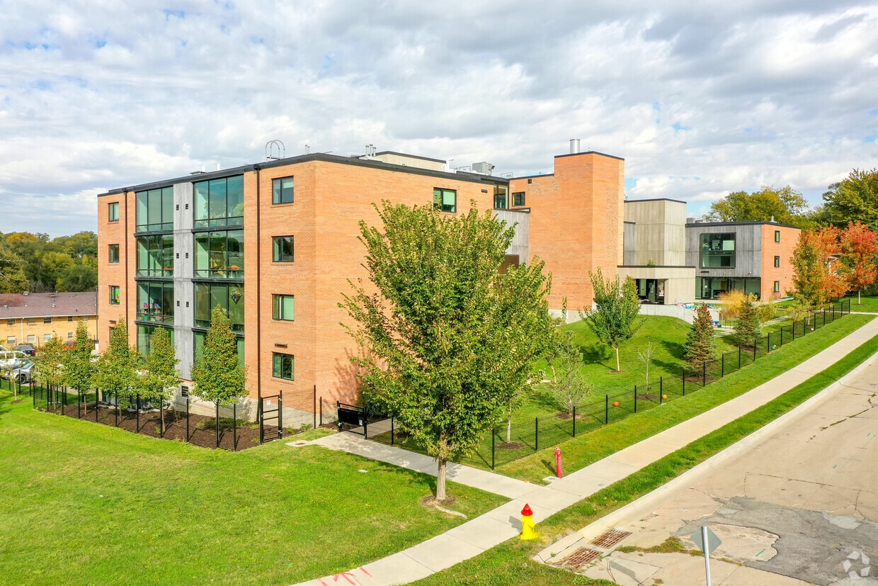 Foto del edificio - Heartland Family Service