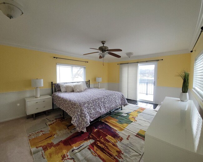 Building Photo - "Lakefront Living! Modern 3BR/2BA Home wit...