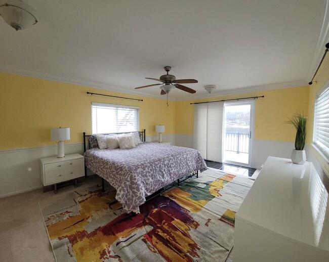 Foto del edificio - "Lakefront Living! Modern 3BR/2BA Home wit...