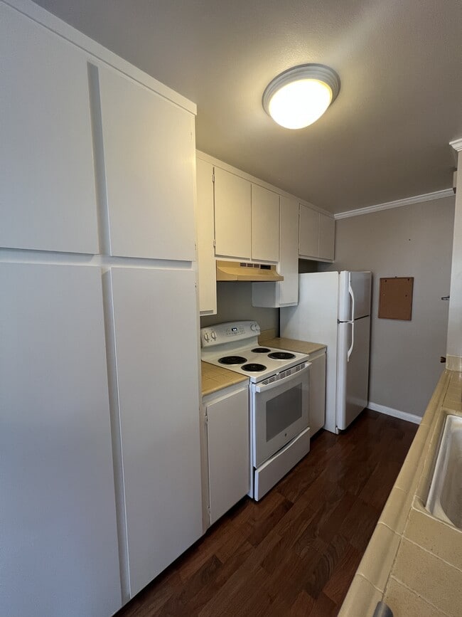 Foto del edificio - 1350 Ruby Ct