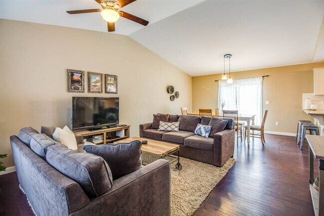 Foto del edificio - 525 SE Gleneden Place