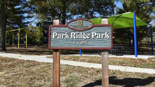 Foto del edificio - Beautiful 4 bedroom home in Park Ridge! Co...