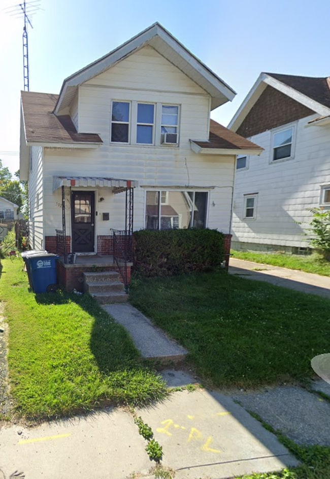 Building Photo - 3924 Burnham Ave