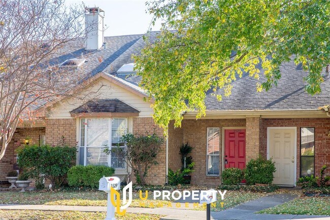Foto del edificio - 3529 Hilltop Ln