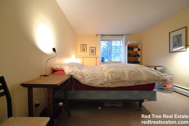 Building Photo - 50 Green St