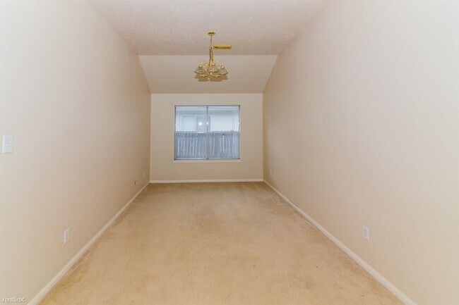 Building Photo - 3 br, 2 bath Condo - 29007 Stone Fox Dr