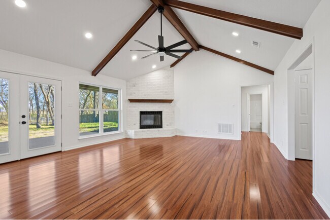 Foto del edificio - 170 N Meadowbrook Dr