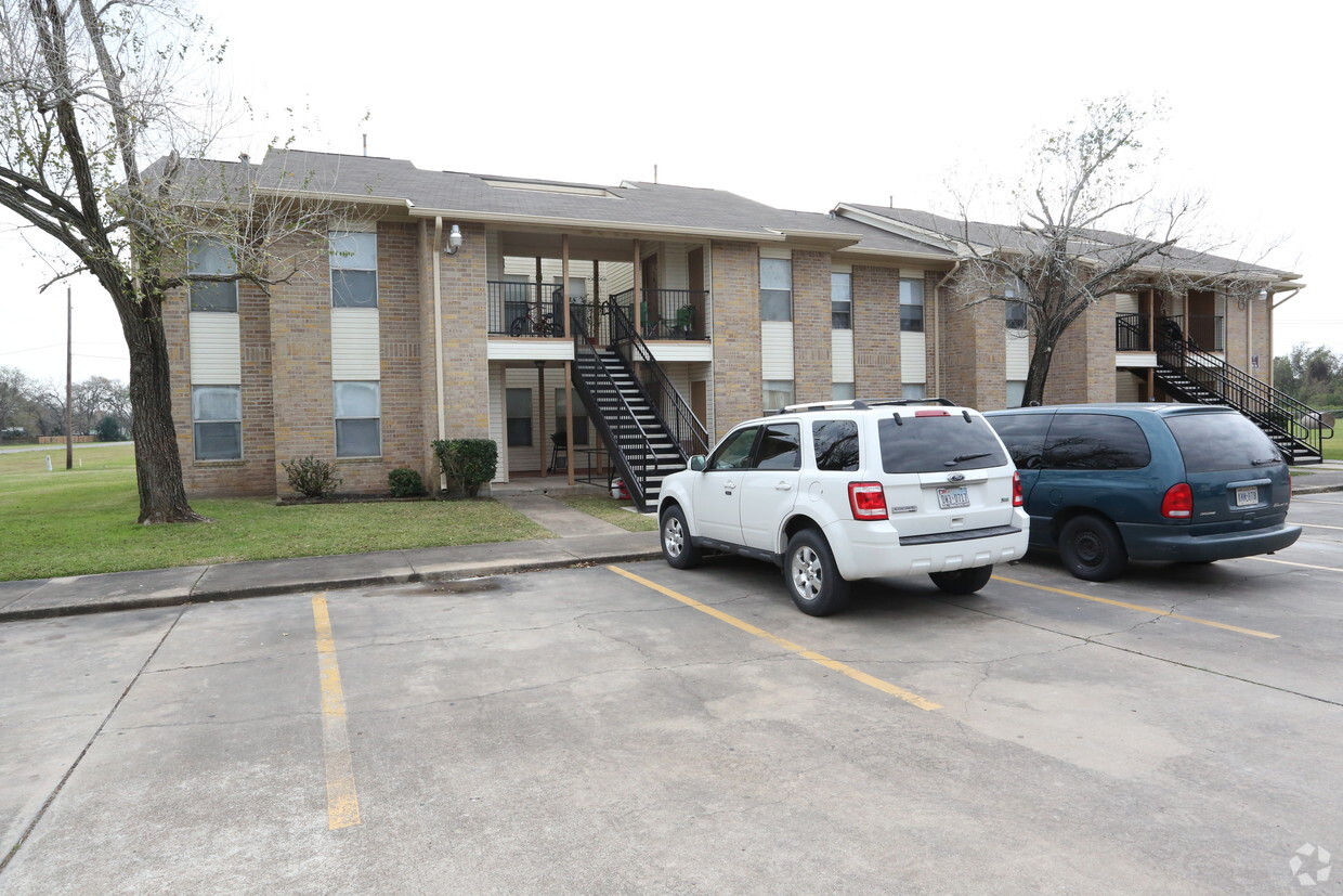 Building Photo - West Columbia Plaza Apartments