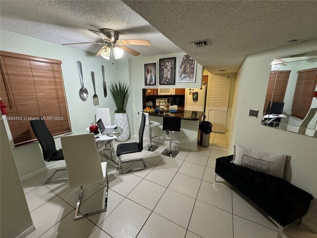 Foto del edificio - 8305 SW 152nd Ave