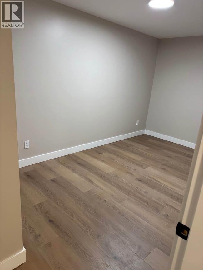 Building Photo - 4810 Northlawn Dr