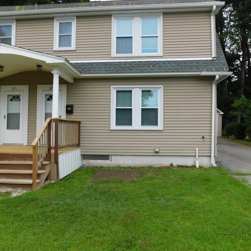 27 Johnson Heights, Waterville, ME 04901 Townhome Rentals in