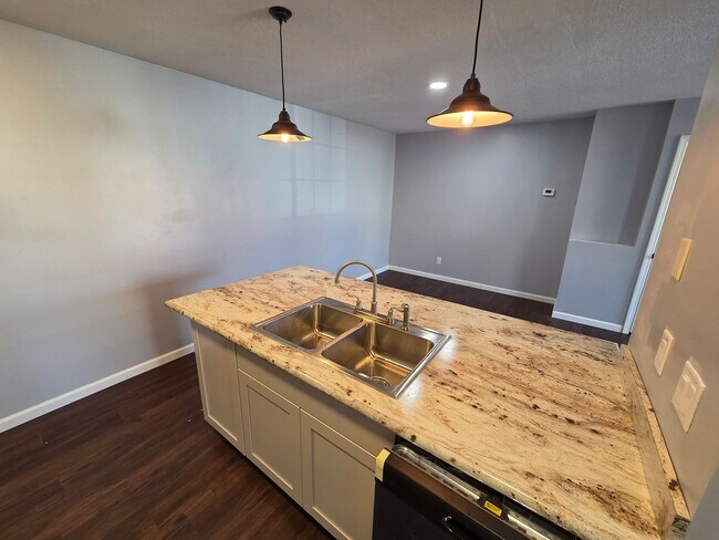 Building Photo - 4741 Welcome Ave N