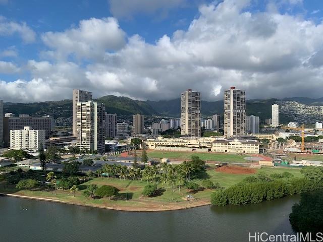 Building Photo - 2211 Ala Wai Blvd
