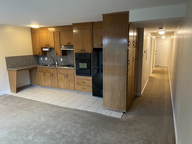 entry, hallway, kitchen - 3333 Clement St