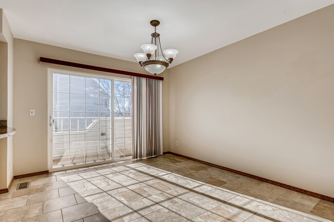 dining area - 1818 S Quebec Way