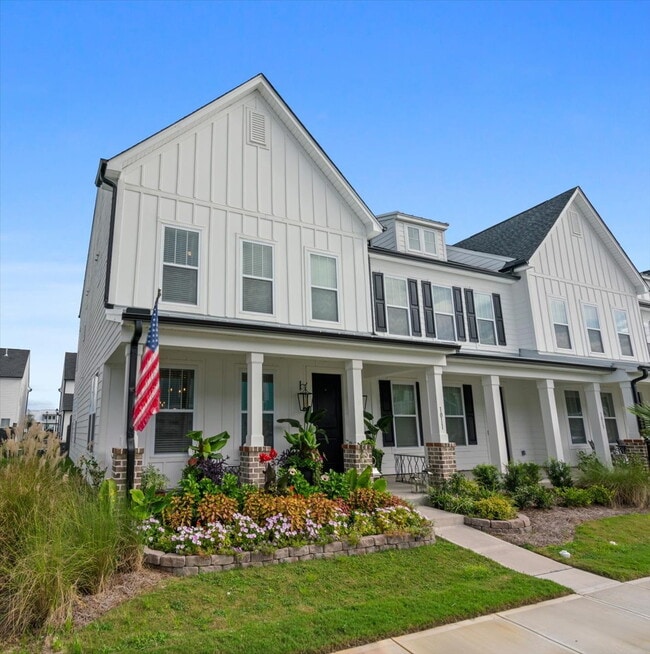 Building Photo - 1011 Swamp Harrier Ave