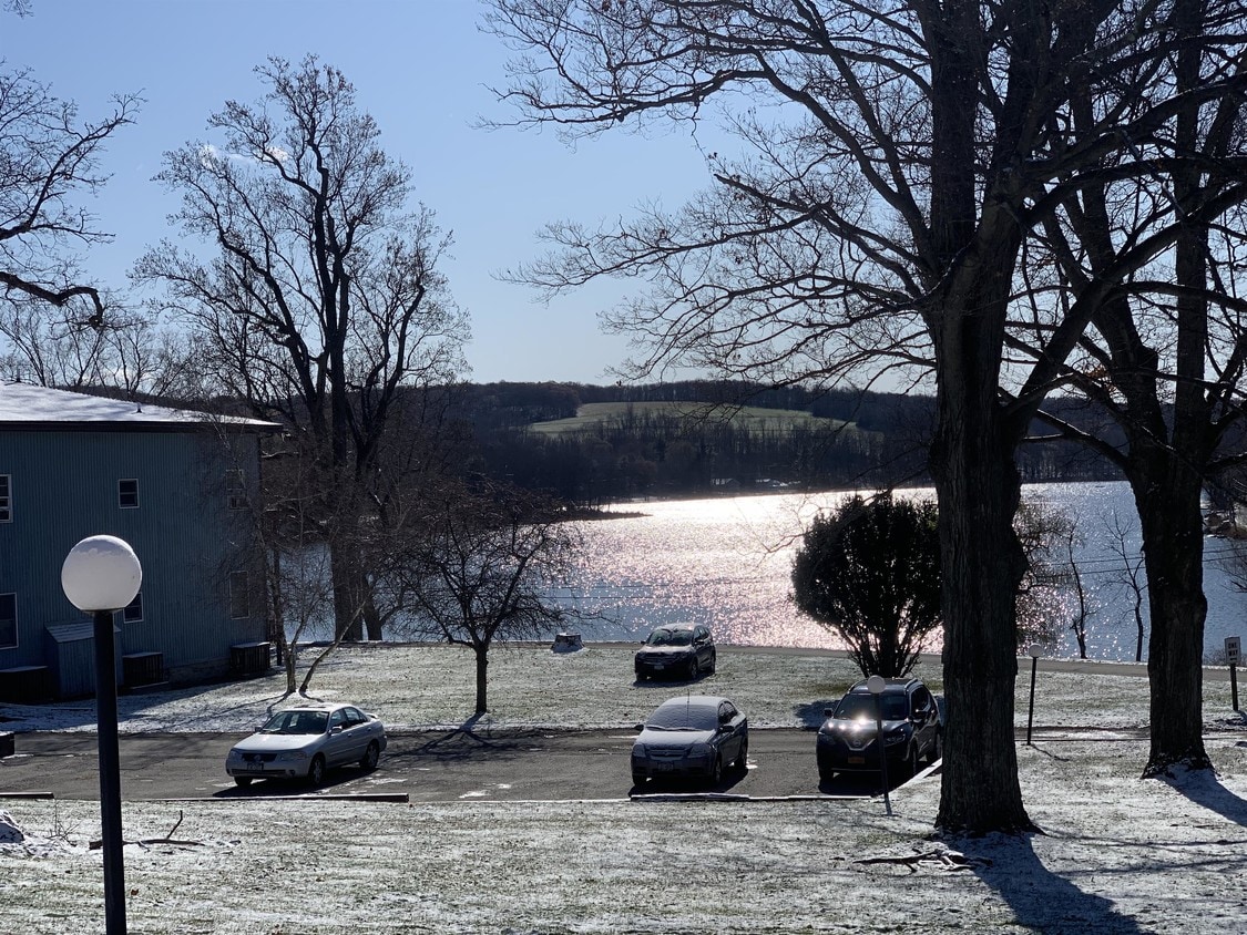 15 E Hunns Lake Rd, Stanfordville, NY 12581 Townhome Rentals in