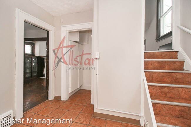 Building Photo - 3 br, 1 bath House - 855 Roanoke Rd