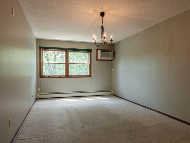 Building Photo - 2700 Dale Street North, Unit 210