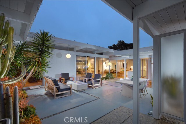 Foto del edificio - 222 Monarch Bay Dr