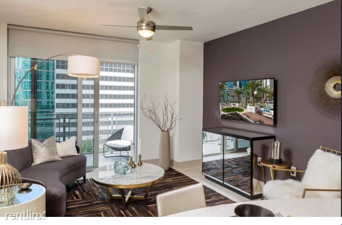 Foto del edificio - 1 br, 1 bath Apartment - 225 SE 2nd St