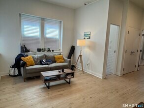 Building Photo - 19 Whitney Ave