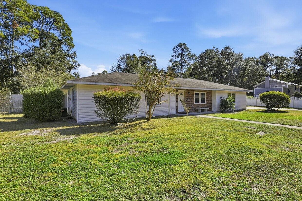 Primary Photo - Northwood Oaks in Northwest Gainesville