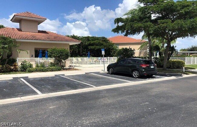 Foto del edificio - 2790 Cypress Trace Cir