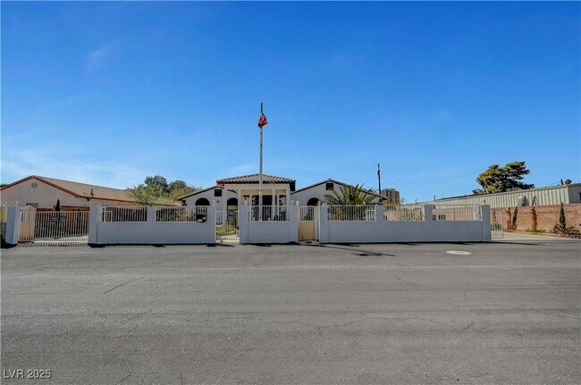Foto del edificio - 8365 Haven St