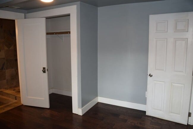 Foto del edificio - 2442 2nd Ave