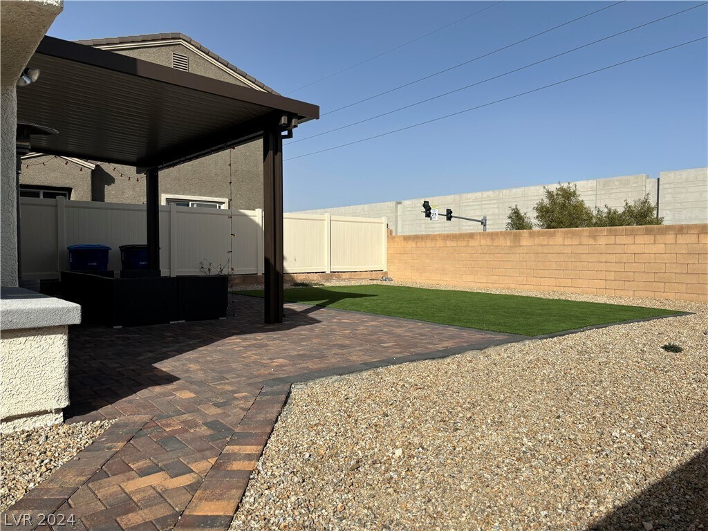 Primary Photo - 3620 N Sculpin St
