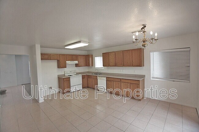 Foto del edificio - 8310 W Watkins St