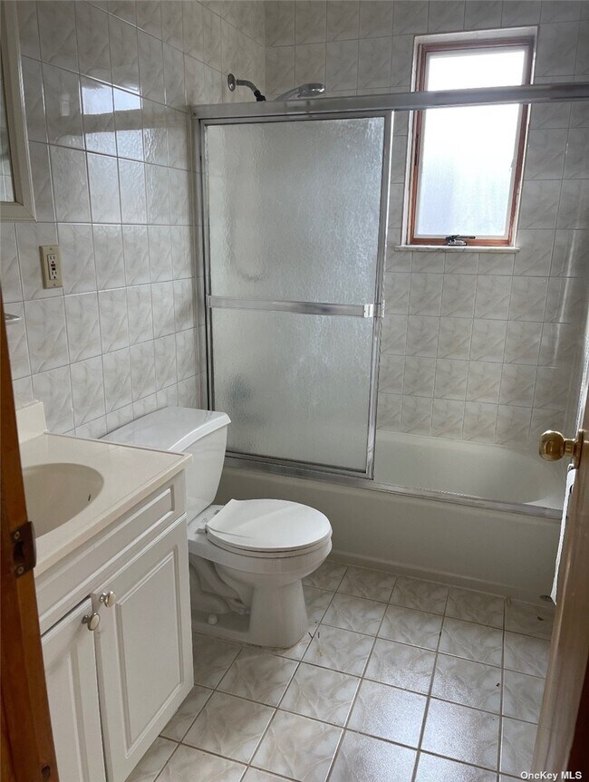 Foto del edificio - 68-03 54th Ave