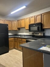 Building Photo - 228 Woodridge St