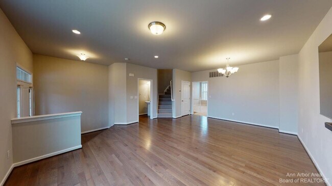 Building Photo - 2794 Ashcombe Dr.