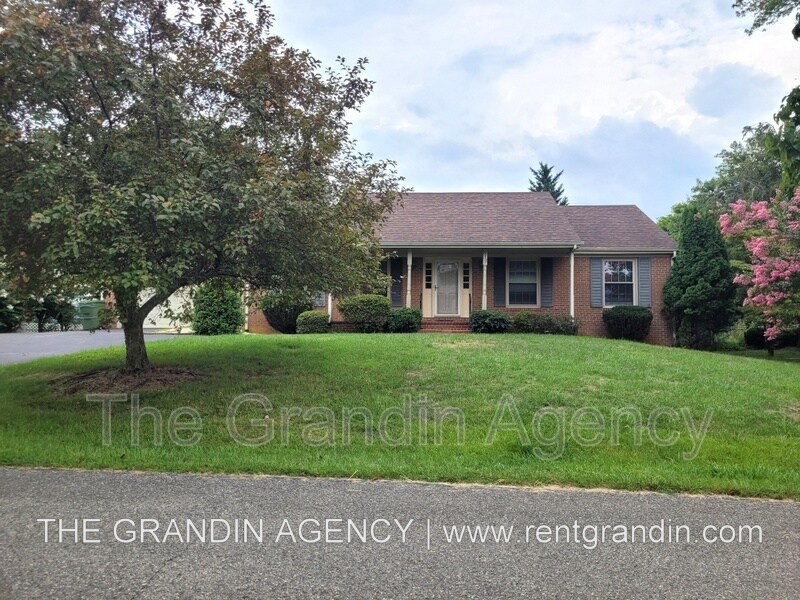 Primary Photo - 312 Homeplace Dr
