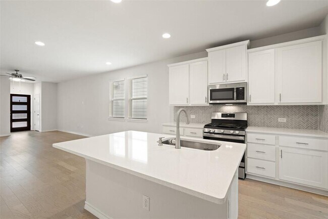 Foto del edificio - 4809 Plum Peach Bend