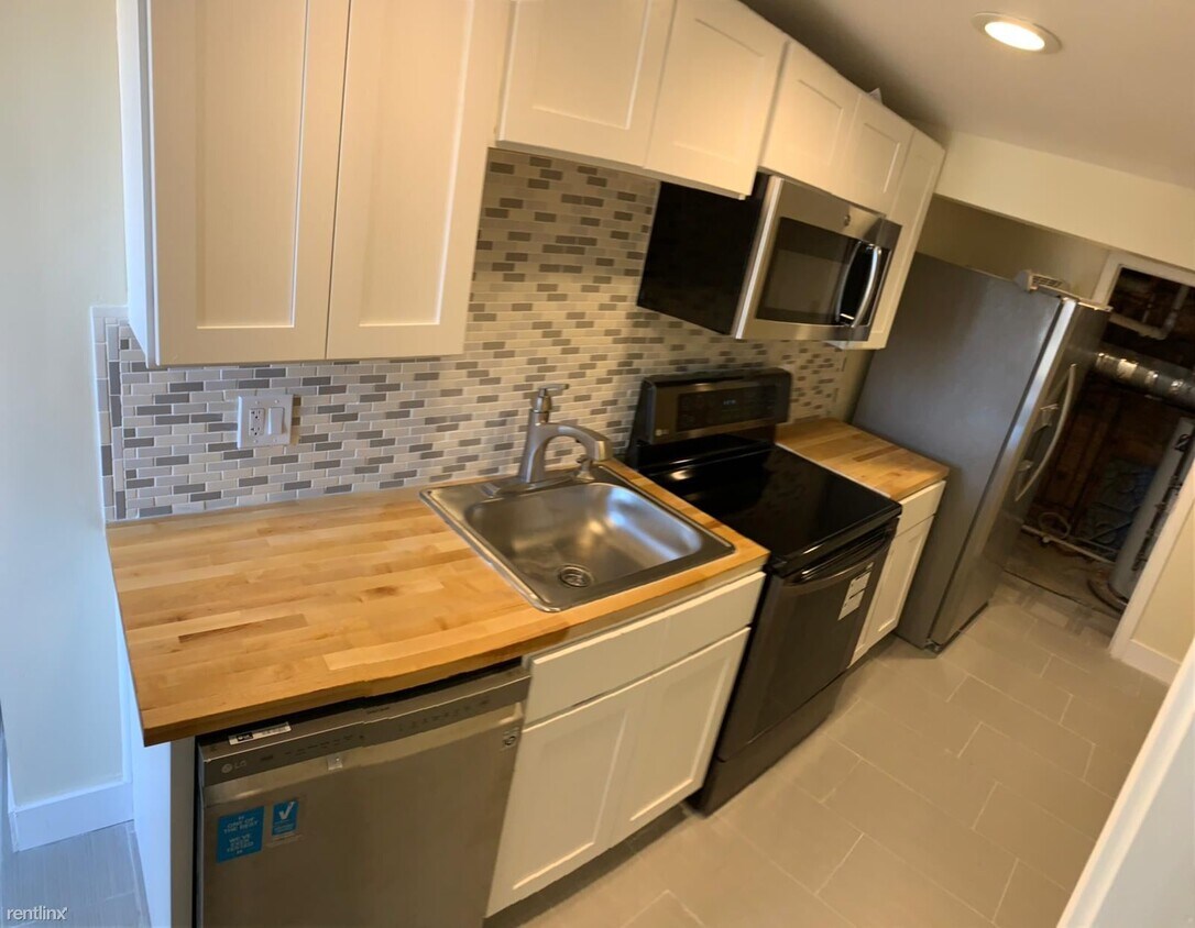 5 br, 2 bath - 920 Whalley Ave - 5 br, 2 bath  - 920 Whalley Ave