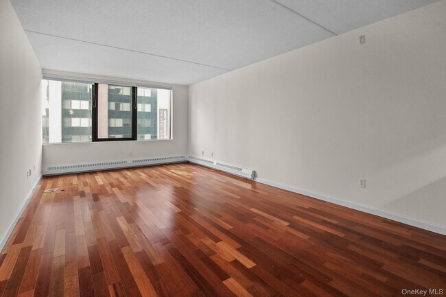 Building Photo - 4 Martine Ave