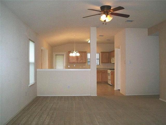 Building Photo - 1001 Henderson Dr