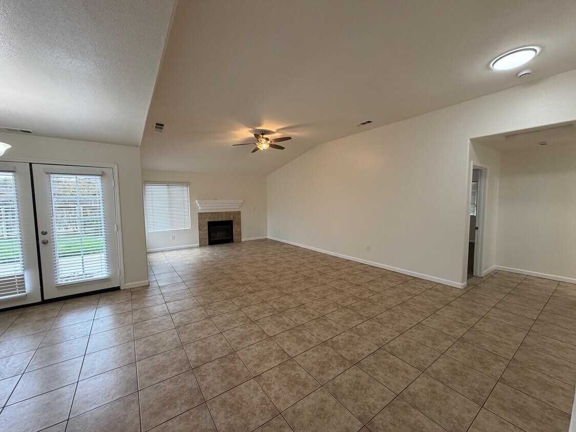 Foto del edificio - 4400 Oldcastle Ave