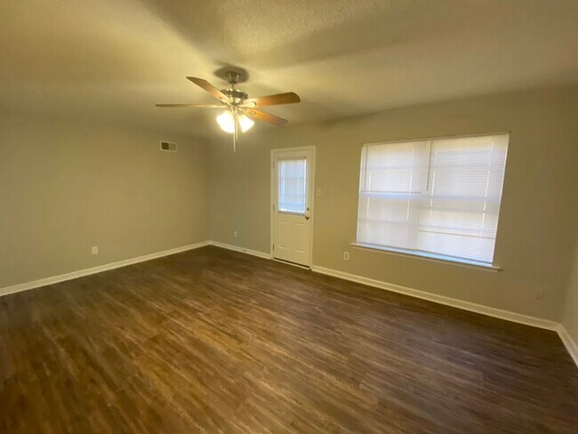 Building Photo - 4034 Winding Hill Cove