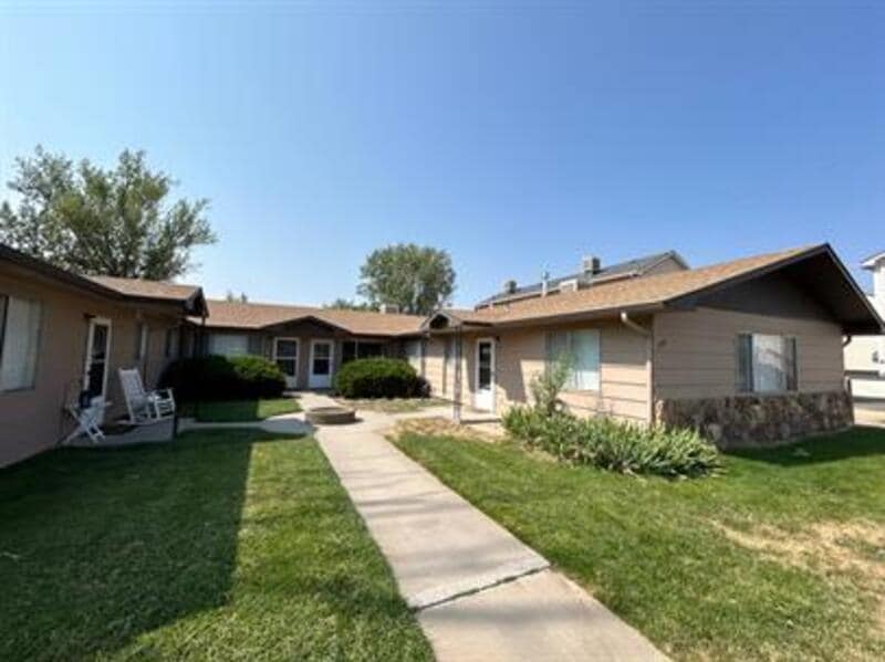 Primary Photo - 441 Independent Ave