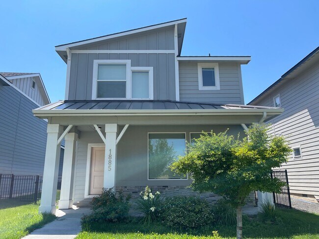 Building Photo - Like-new 3bed Meridian home, great design ...